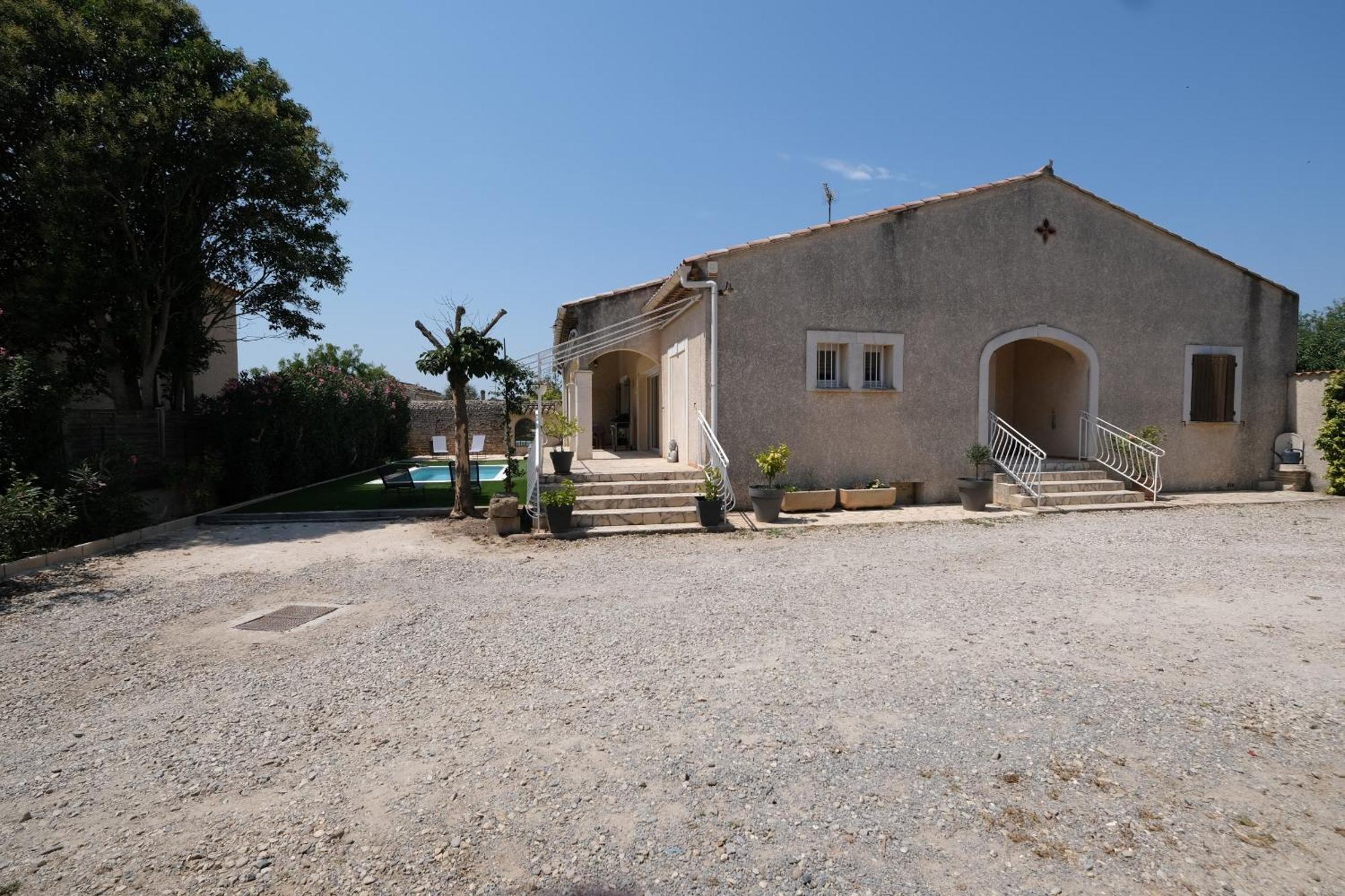 Pretty Detached House With Swimming Pool In The Village Of Mouries Kültér fotó