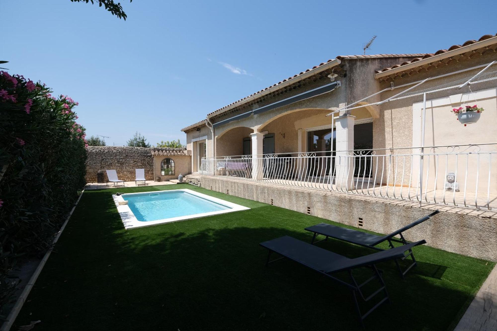 Pretty Detached House With Swimming Pool In The Village Of Mouries Kültér fotó